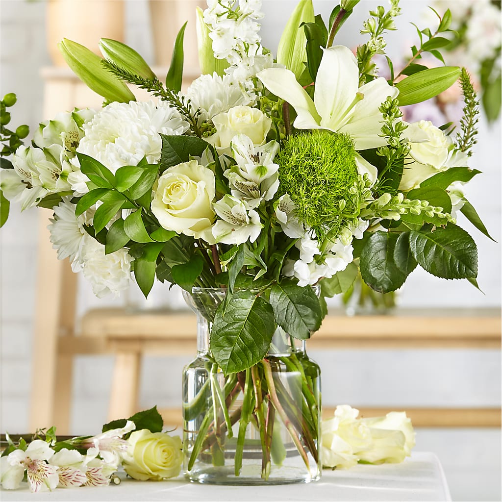 Classic Ivory – A Florist Original – Coupeville Florist, Coupeville WA