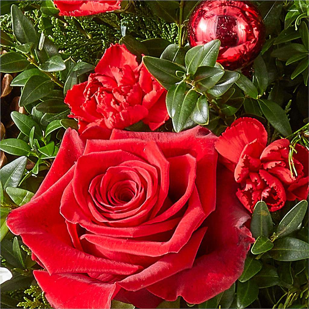 Spiced Gingerbread Tree –  Coupeville Florist, Coupeville WA